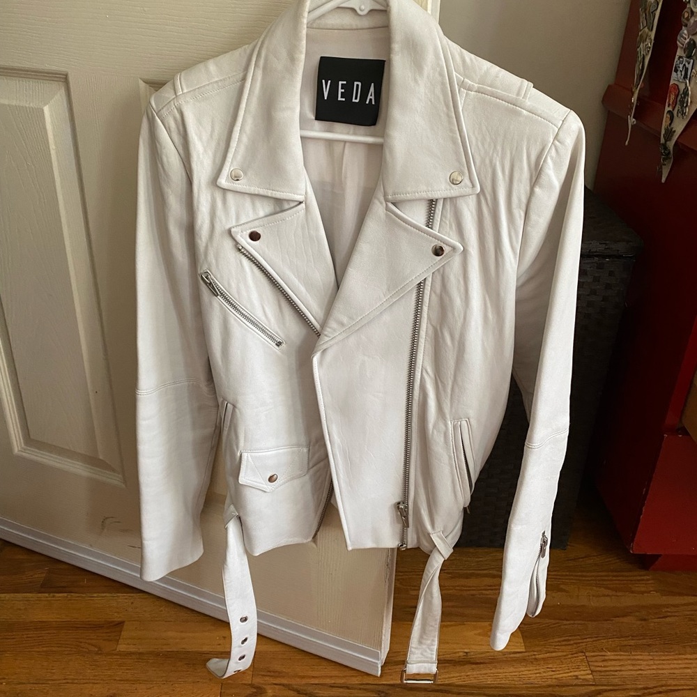 Veda white leather biker jacket GC size small